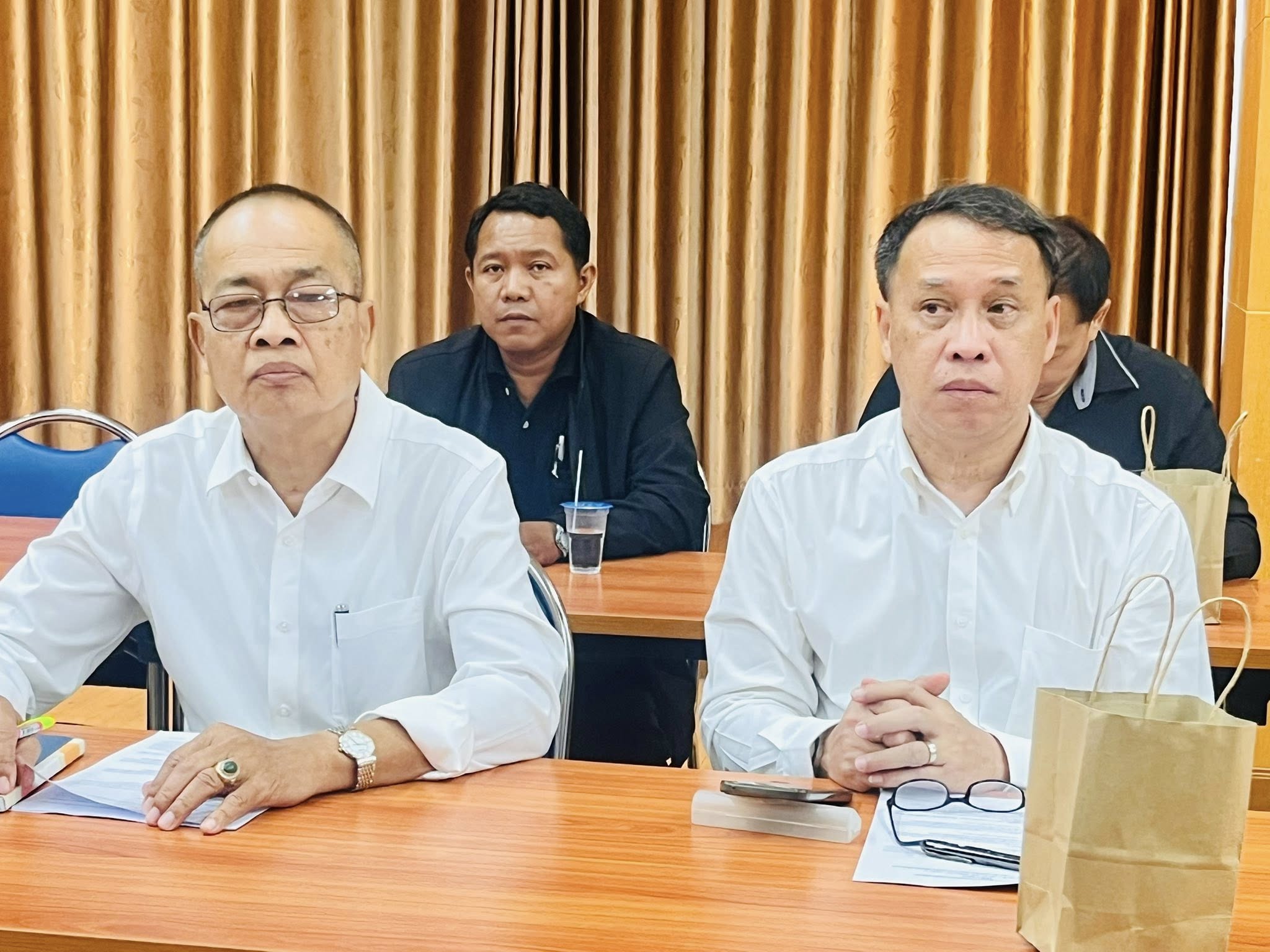 title - ส.ป.ก.อ่างทอง ร่วมประชุมผู้บริหาร/ปลัดองค์กรปกครองส่วนท้องถิ่น ครั้งที่ 2/2569